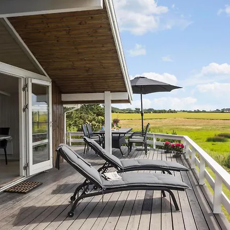Gorgeous In With House Sea View Holiday home