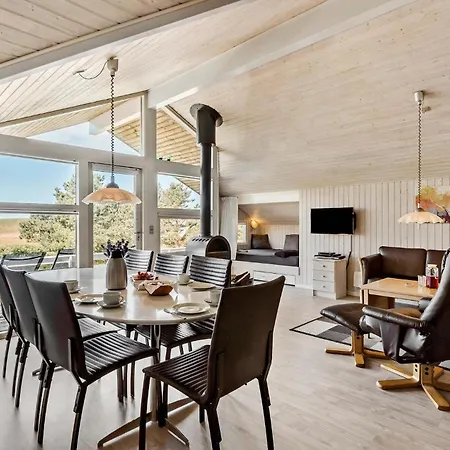 Gorgeous In With House Sea View Holiday home